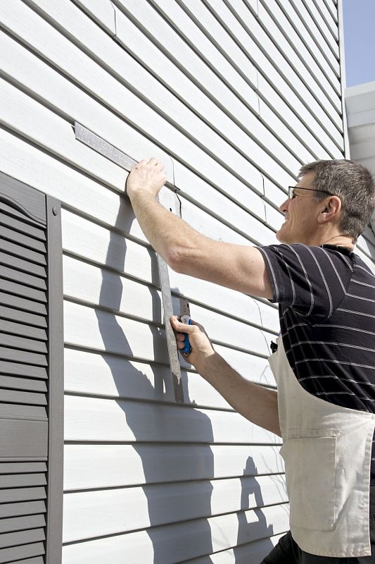 Summer Vinyl Siding Projects